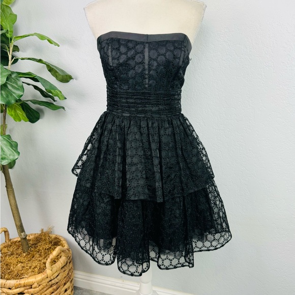 Betsey Johnson Strapless SweatHeart Black Eyelet Mesh Tiered Princess Mini Dress - Picture 1 of 8